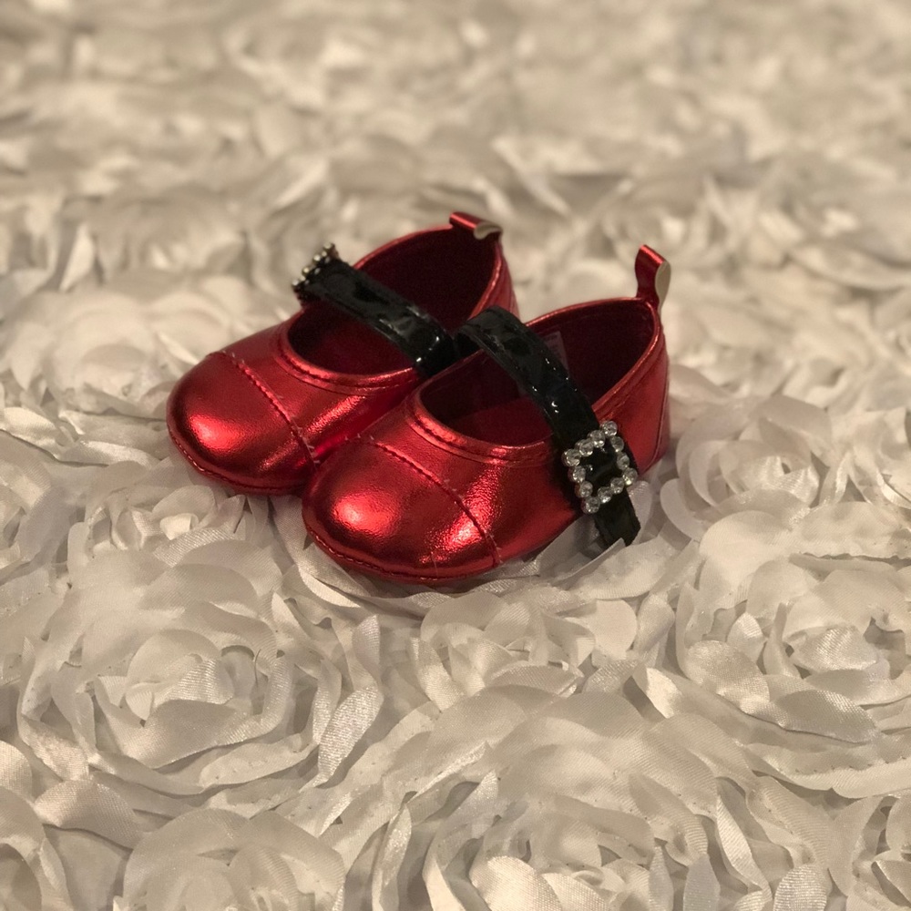 Like New Infant Red & Black Shoes size 3-6 months